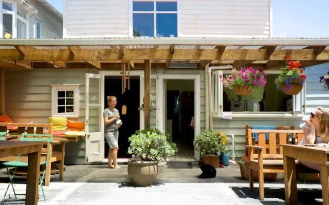 Brown Kiwi Travellers Hostel