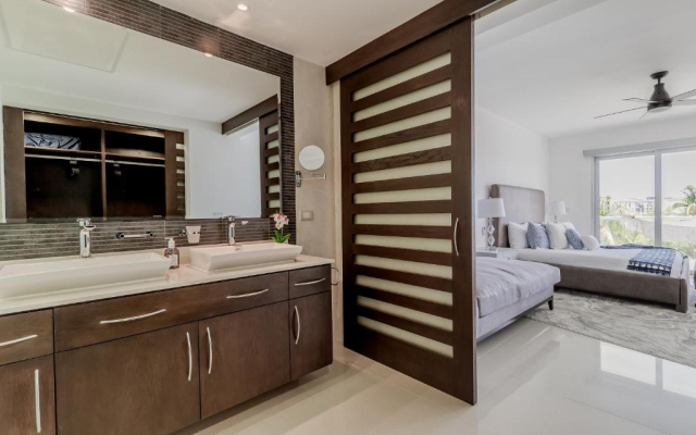 Mareazul Beach Condos At playa del Carmen