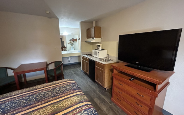 Lodge Inn Extended Stay