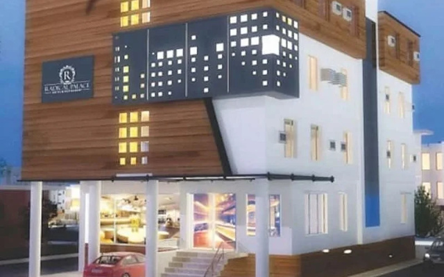 Radical Palace Hotel and Restaurant