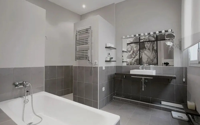 Great 2 Bd Aparm in Prime Location. Huertas