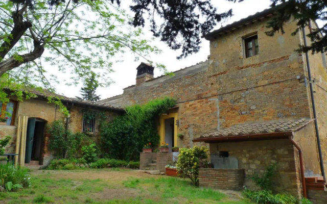 Huge Country House in San Gimignano