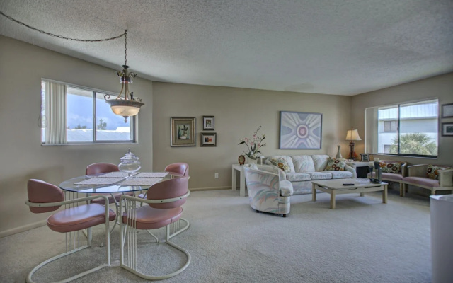 Bridgeport Condominiums