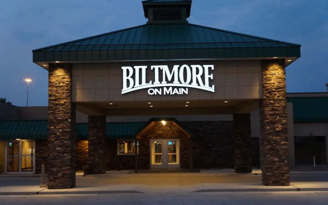 Biltmore Hotel & Suites