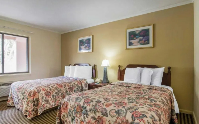 Kingston Motel