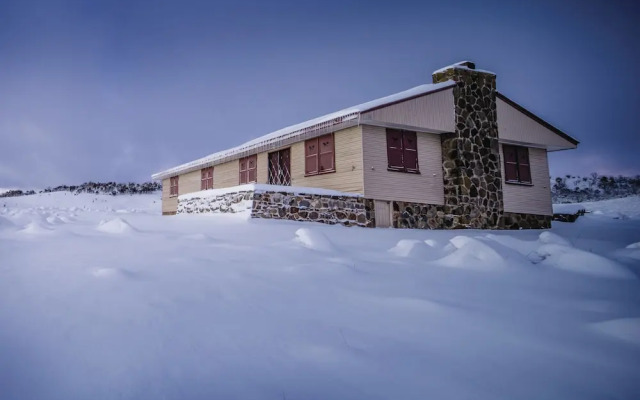 Wolgal Hut