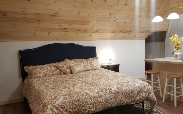 The White Birch Inn & Annex