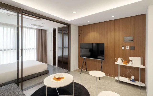 Le Collective Gangnam SAC ROIUM