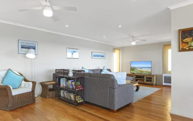 South Pacific Crescent 75, Ulladulla