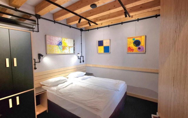 Art Hotel 158