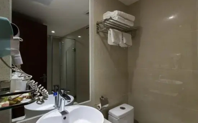 Guangzhou Yuanli Hotel (Pazhou Exhibition Chigang Subway Station)