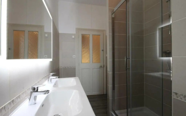 Gîte Neuvy-au-Houlme, 5 pièces, 9 personnes - FR-1-497-11