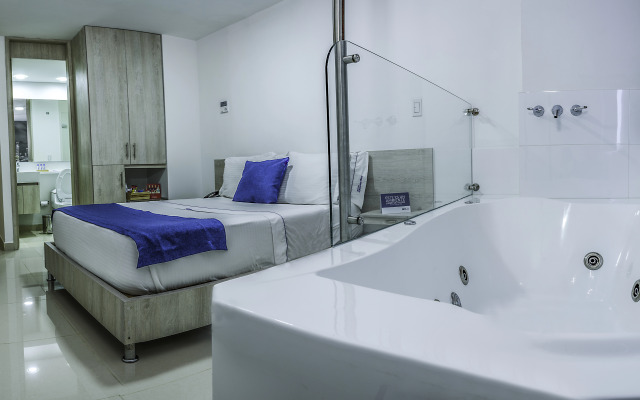 Hotel Laureles Plaza