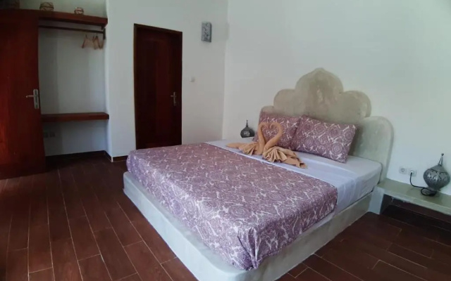 Golden Villa