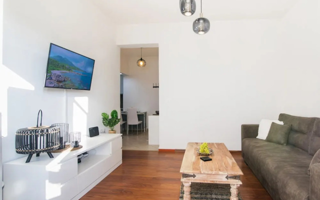 Midtown Apartment by CorfuEscapes