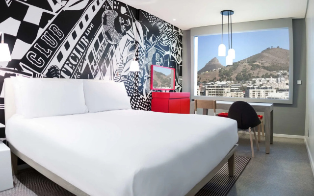 Radisson Red Cape Town