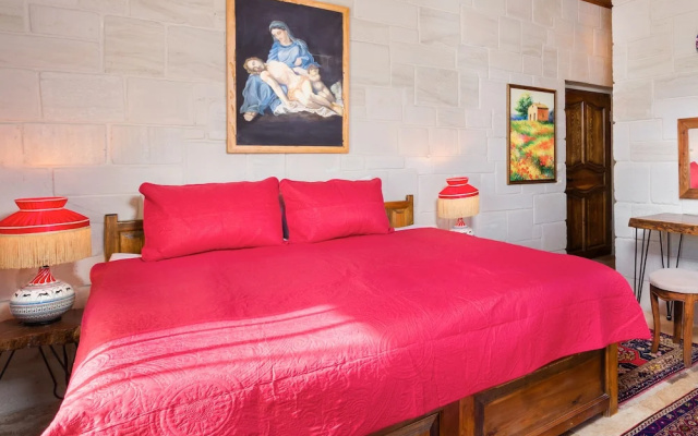 Megaron Cave Hotel