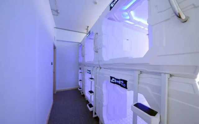 1  Capsule Hostel