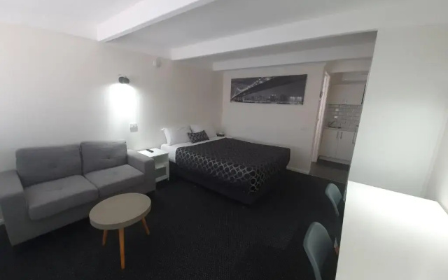 Charles Sturt Motor Inn