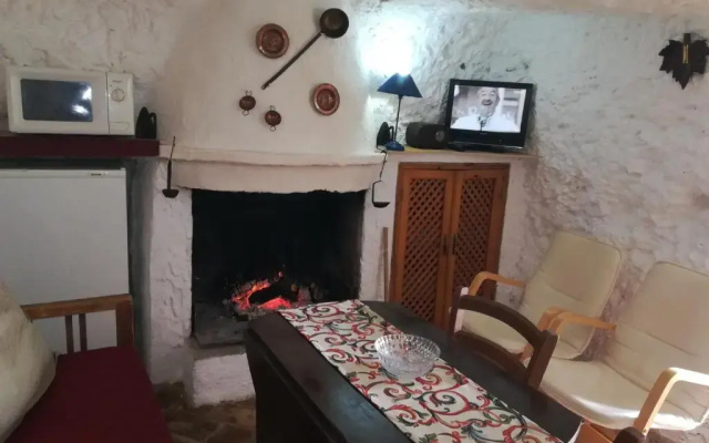 Cueva El Madrono