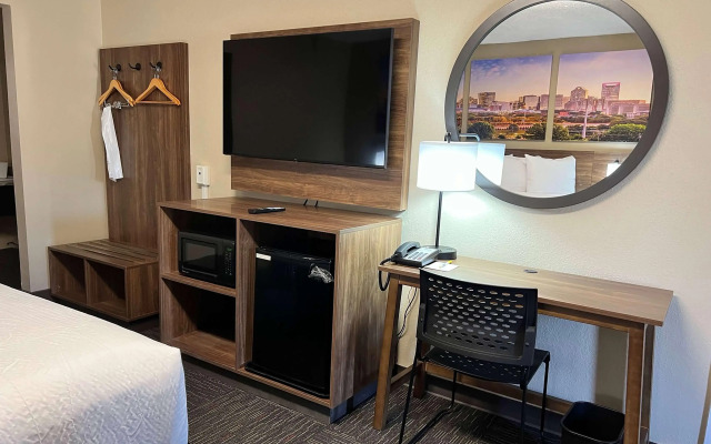 Days Inn By Wyndham Monroe Nc