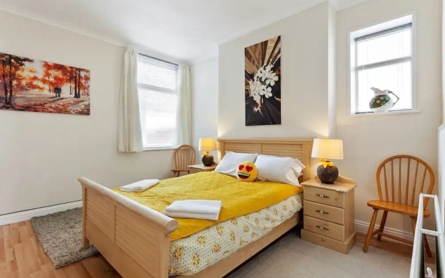 Cushy Apartment in Blackpool near Sea