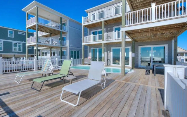 Beach Landing Too
