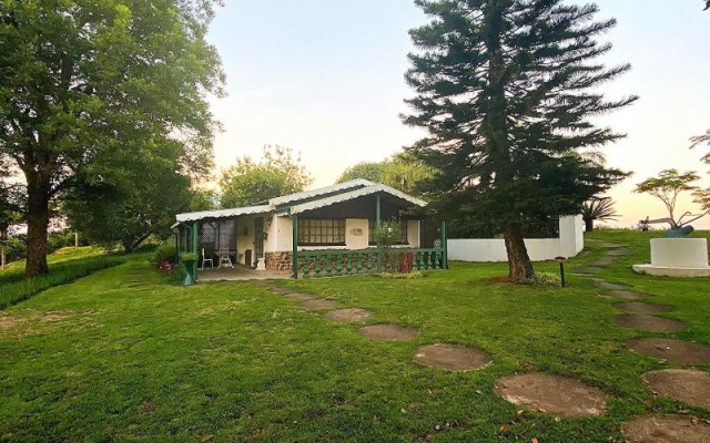Sherwood's Country House