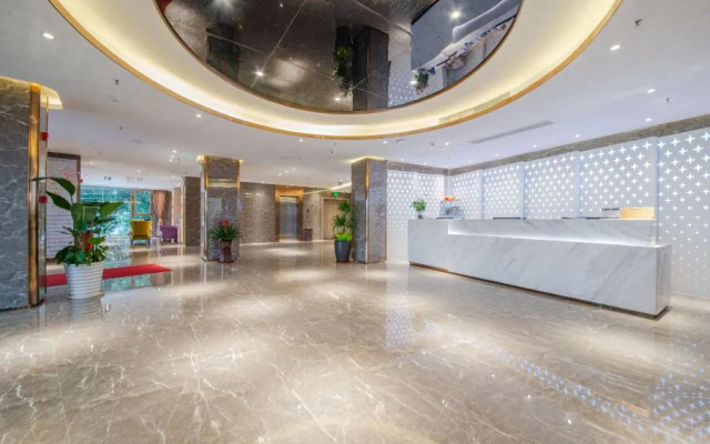Airport Grand Hotel