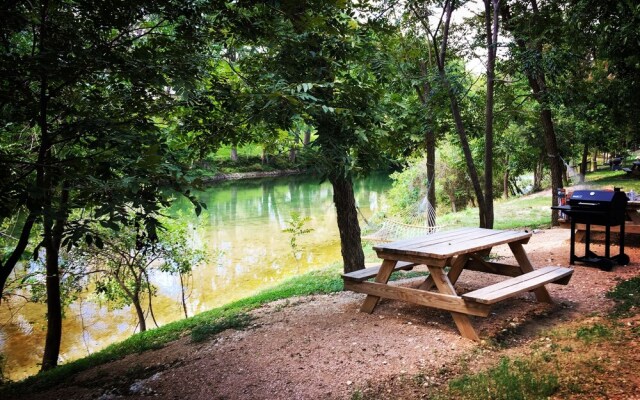 River Rd Treehouses Robins Roost In Bulverde United States Of