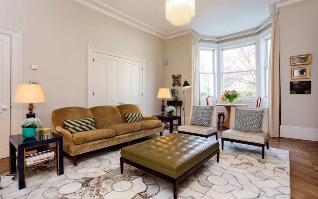 Veeve - Grand Notting Hill