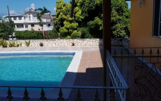 Villa Montego