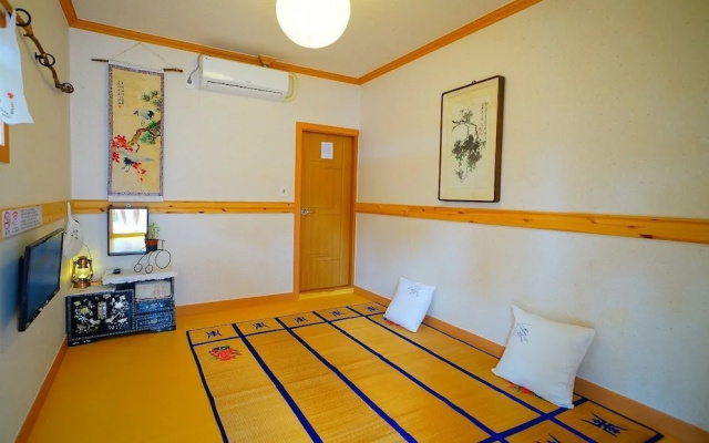 Norijam Hanok Traditional House One