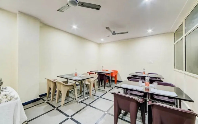 Airport Palace Hotel by OYO Rooms
