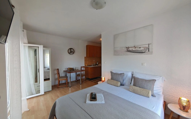 Apartments Blazenka