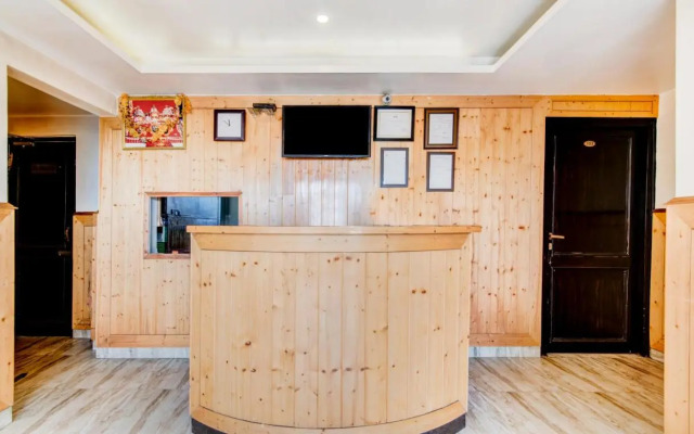 Itsy Hotels Avantika With Forest View