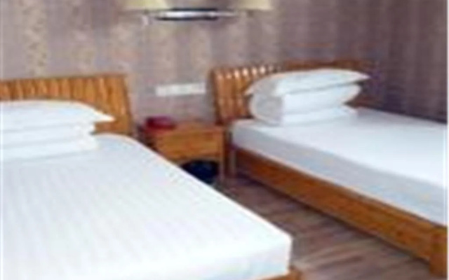 Jining Jinying Inn