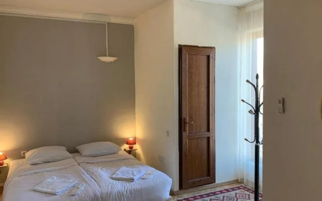 Hotel Oasis