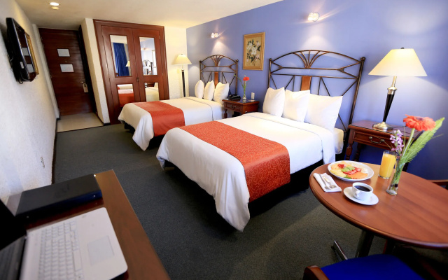 Hotel Emily