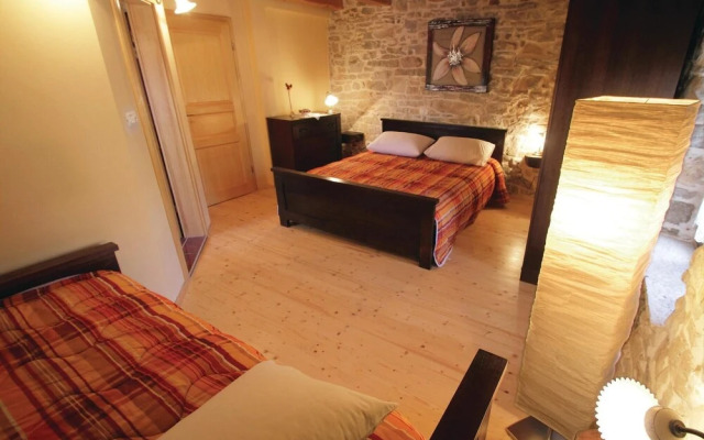 Awesome Home in Manjadvorci With Wifi and 3 Bedrooms