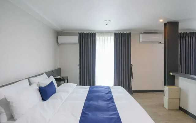 Bugok Royal Hotel