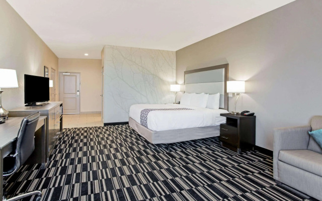 La Quinta Inn & Suites by Wyndham Sweetwater East