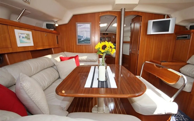 Dockside Yacht Lodging