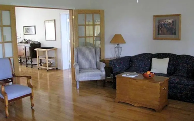 Tulloch Inn & Gifts