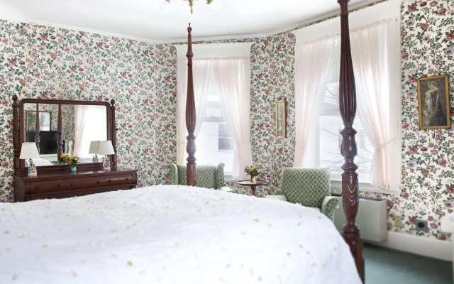 The Red Lion Inn