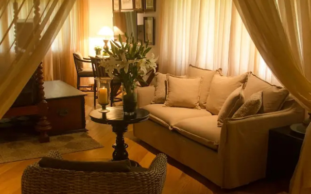 Stone House Suites Kandy