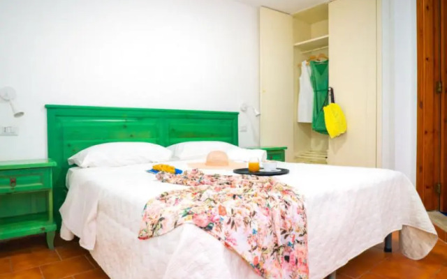 Studio 1 bathroom - Massa Lubrense