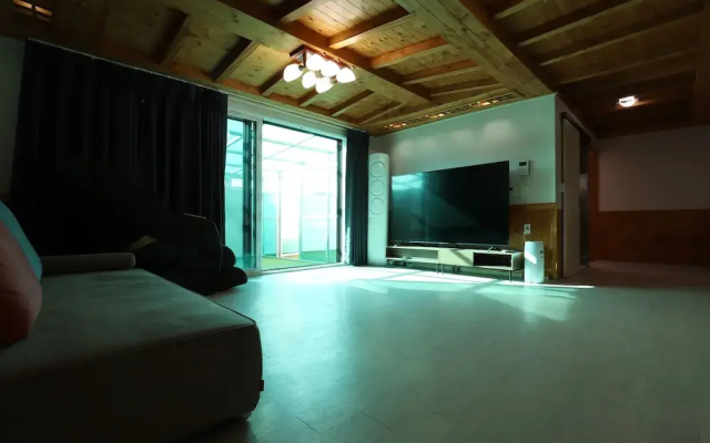 Lost City Z Hotel