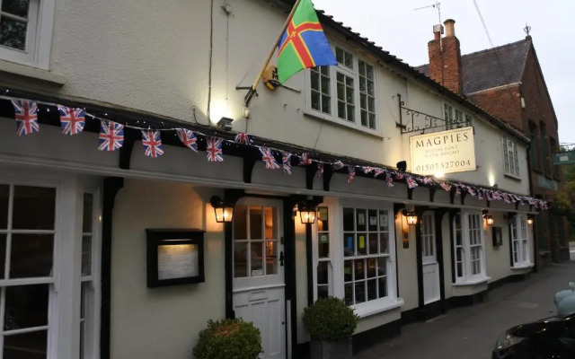 Magpies Restaurant with Rooms