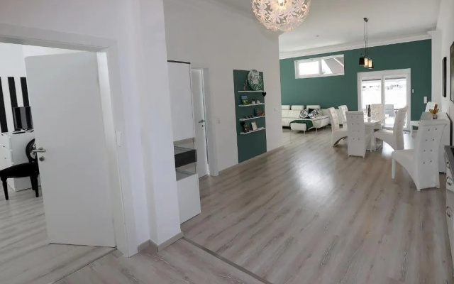 Exklusive FW mit 3 SZ und großer Terrasse